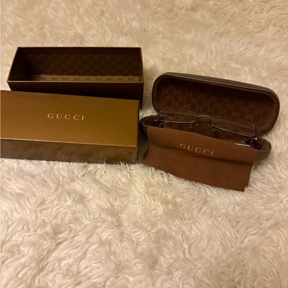 Gucci Women's Elegant Tan Glasses - Picture 5 of 5